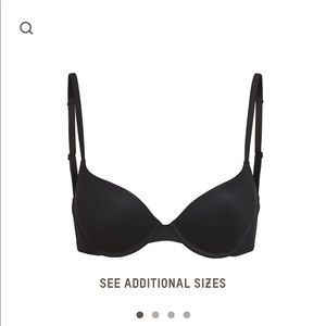 Like New - Skims FITS EVERYBODY T-SHIRT PUSH UP BRA - 34C